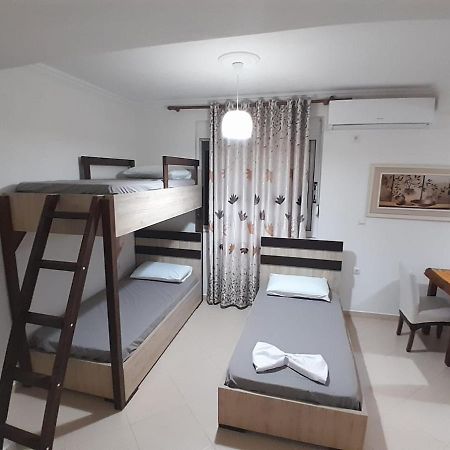 Guest House Taverna Laberia 3 Gjirokaster Ngoại thất bức ảnh