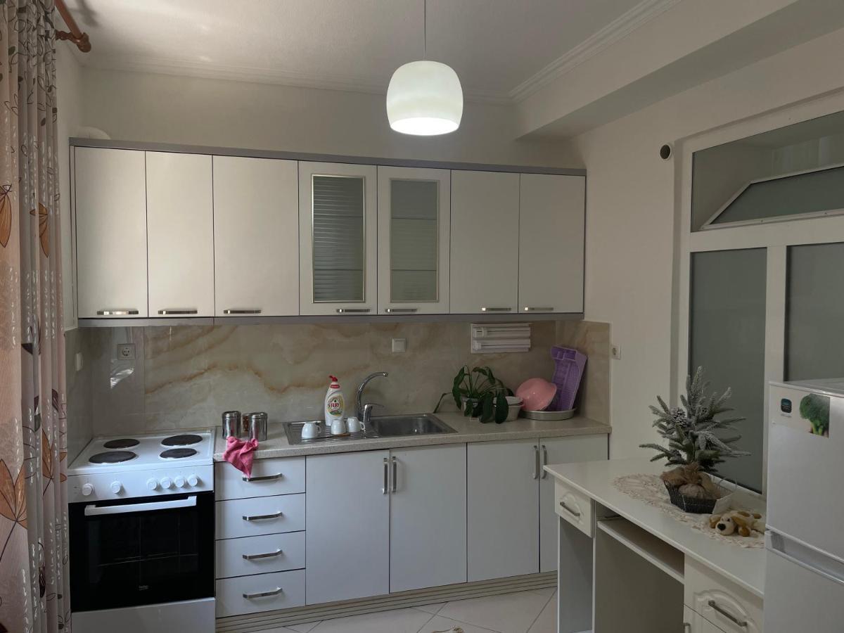 Guest House Taverna Laberia 3 Gjirokaster Ngoại thất bức ảnh