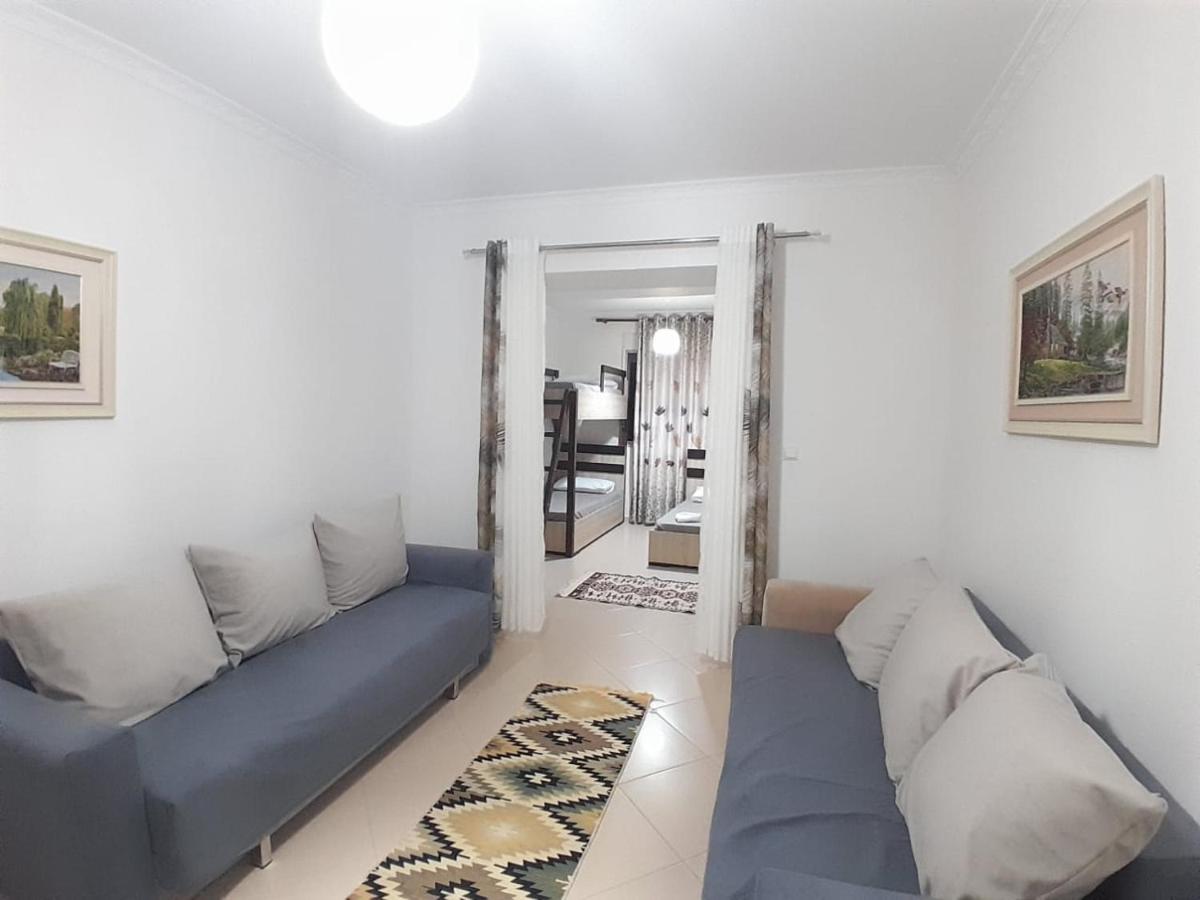 Guest House Taverna Laberia 3 Gjirokaster Ngoại thất bức ảnh